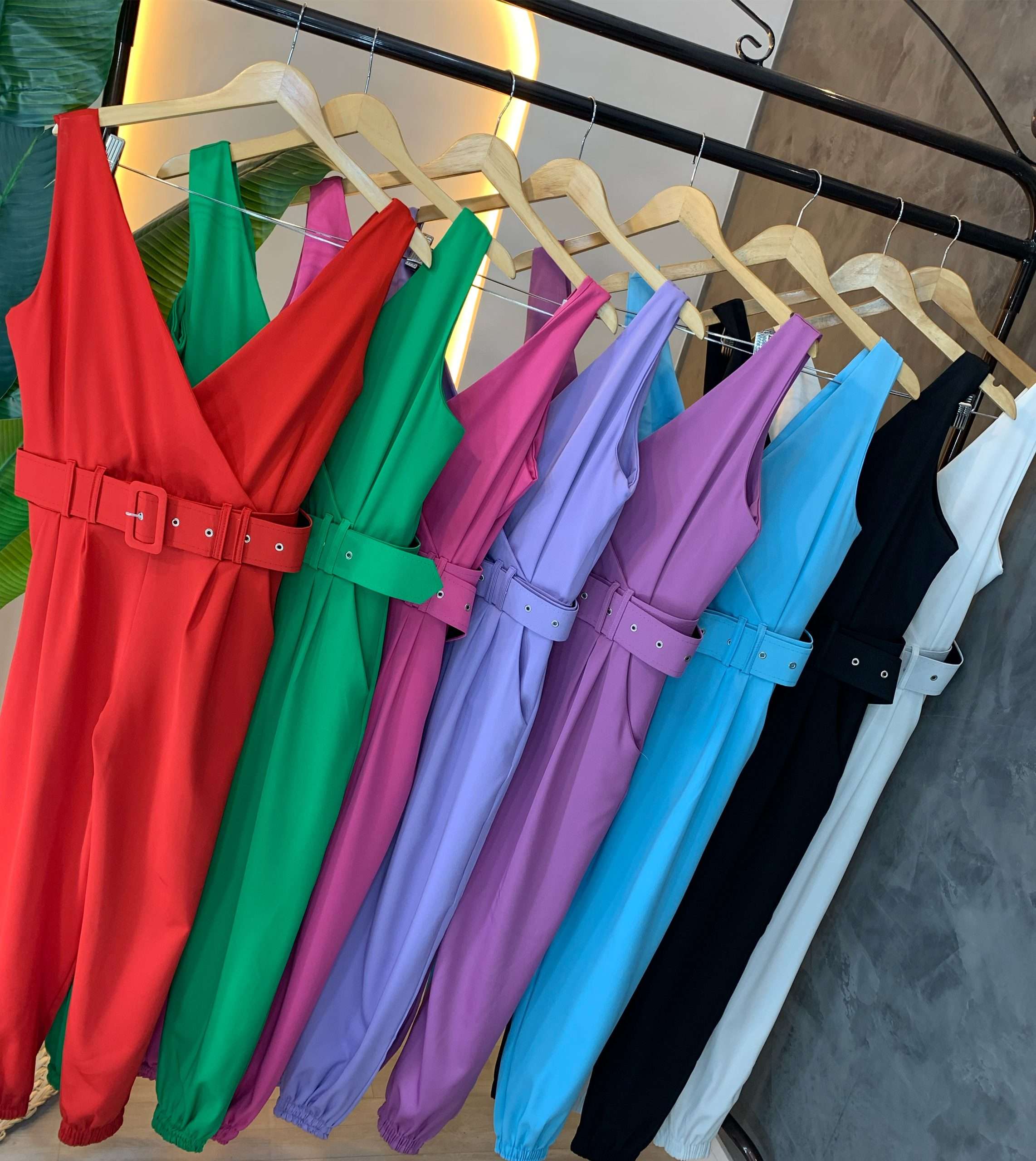 77CDBC3B-6F77-44D2-855E-400BB3A02154