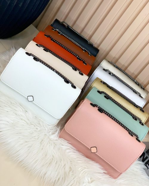 0C5931EE-74CD-4989-8603-5E0CF301E96D