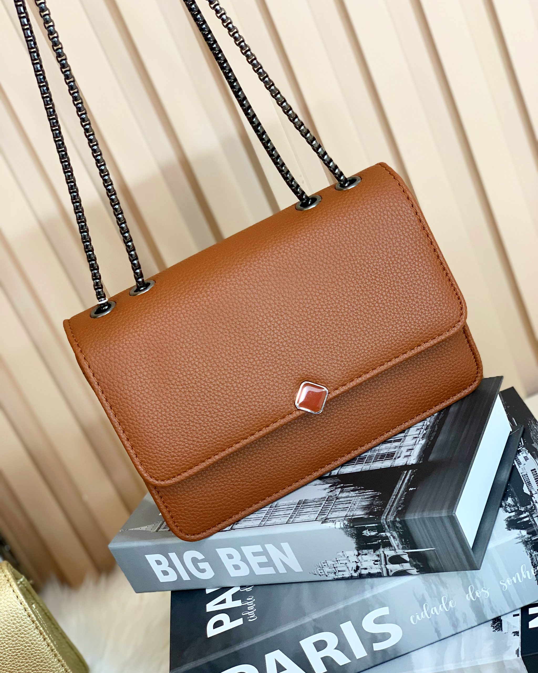 D60351CF-74B9-42D6-830F-3B43B3E11E3D