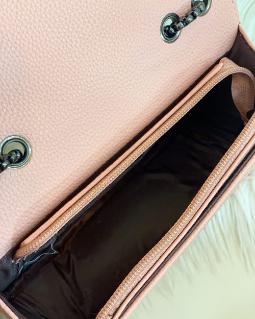 E6EC8290-5C76-4288-9155-30670606300C