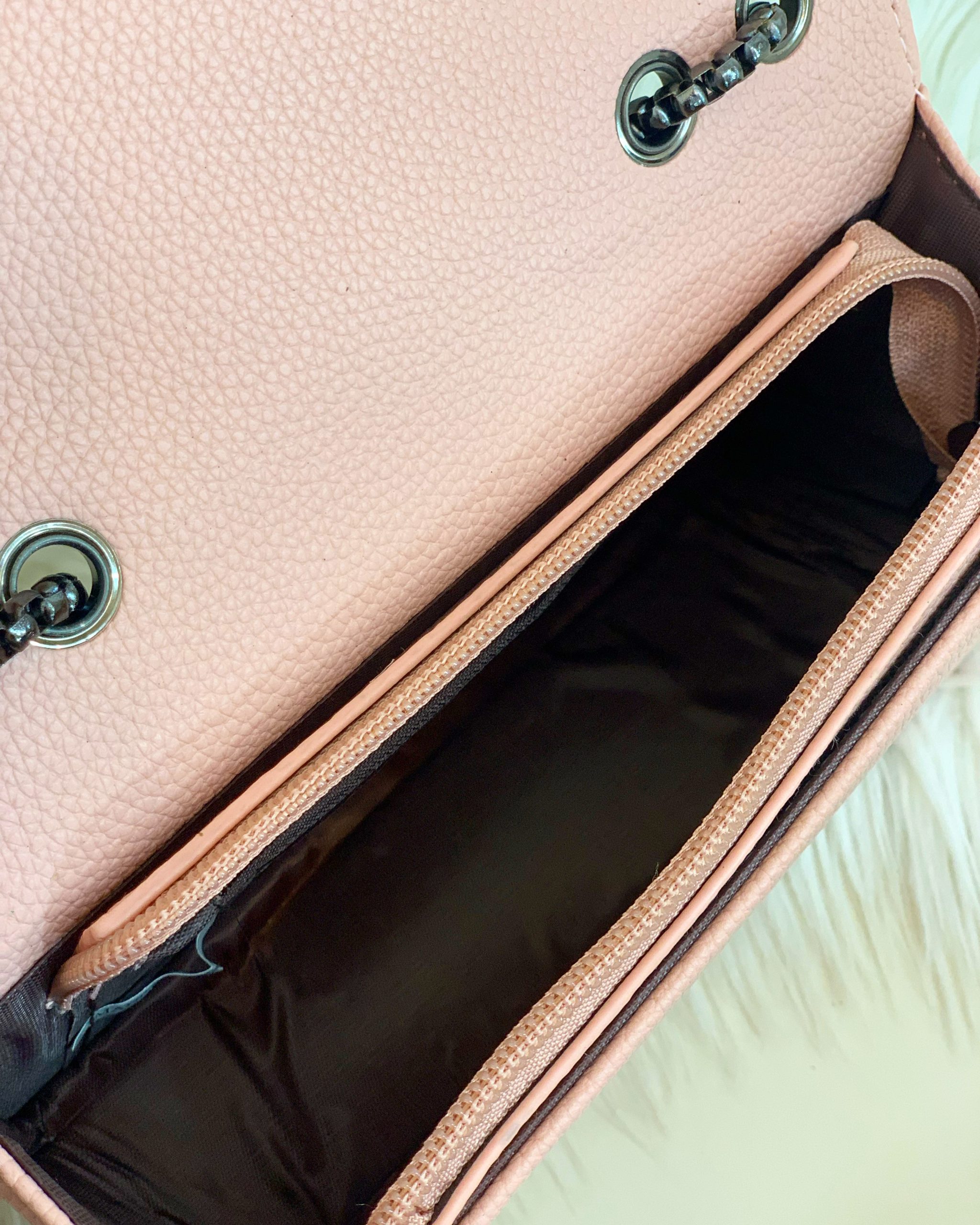 E6EC8290-5C76-4288-9155-30670606300C