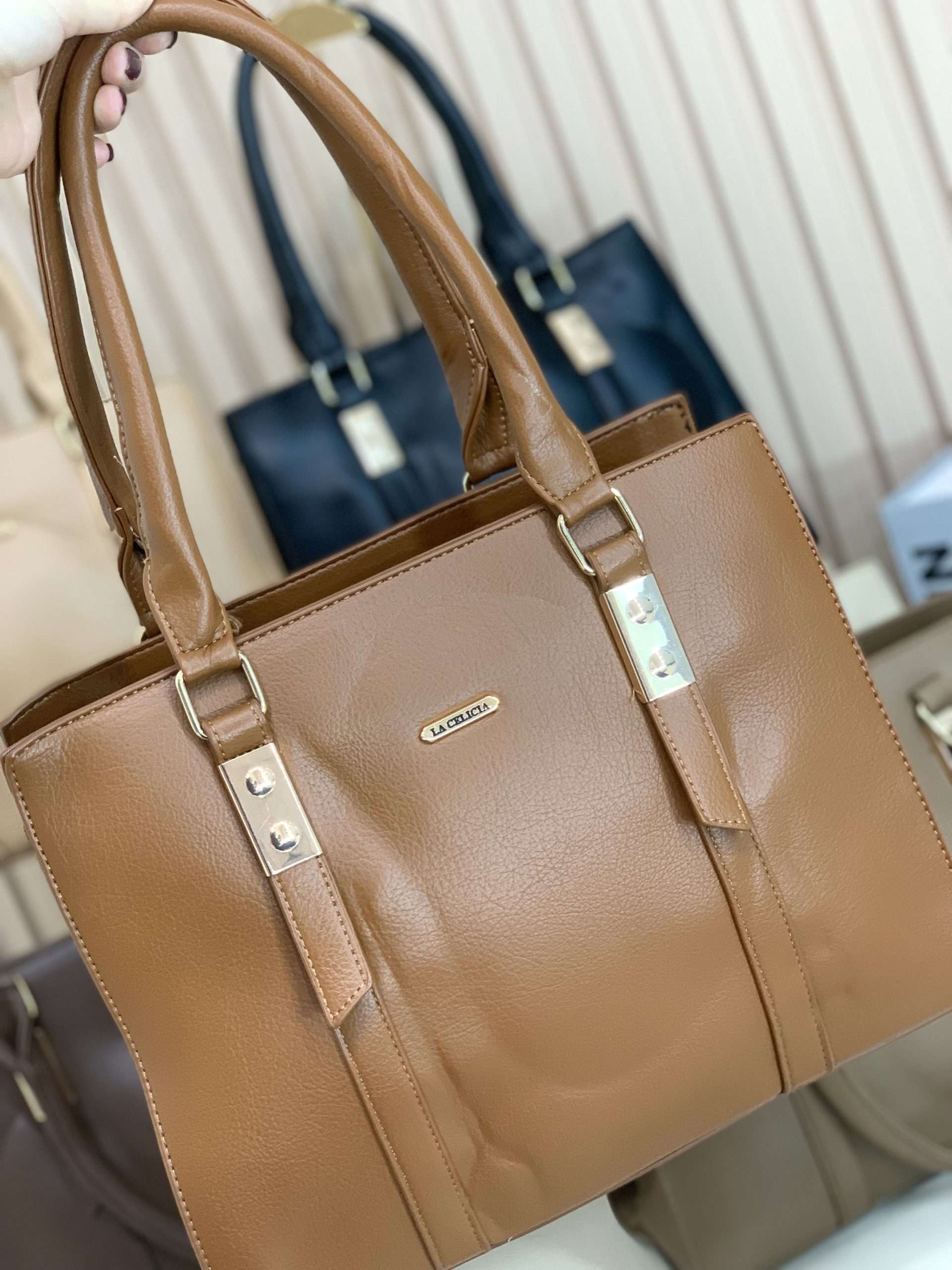 3EDB8A52-59C9-42C5-8386-464E9B070CE0