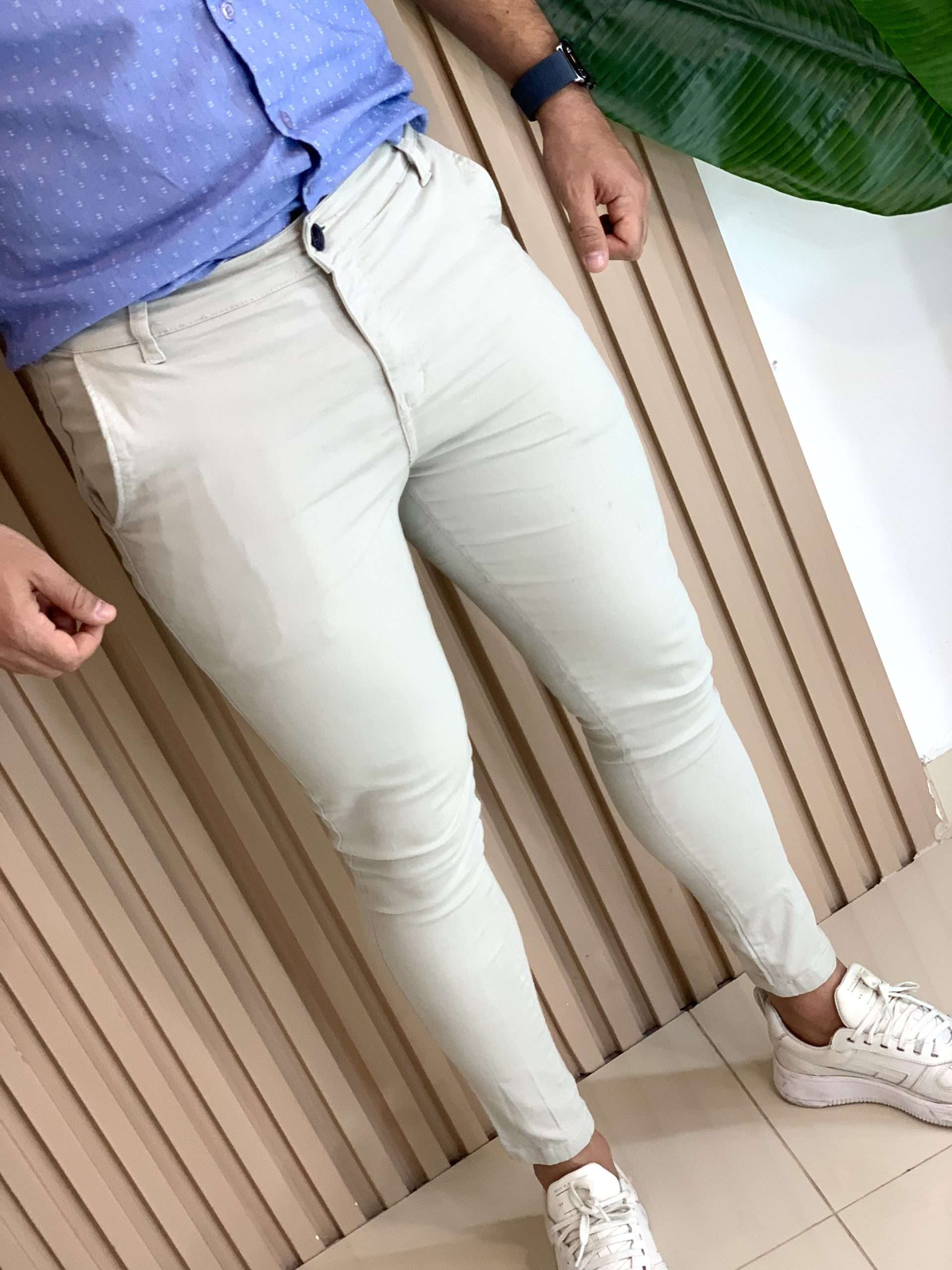 98DFFFA0-2413-4A4D-9A29-3CDF26613EC2