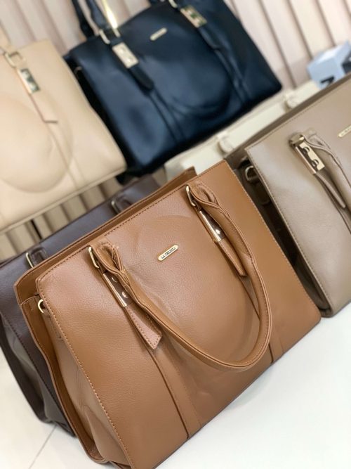 EBD1BC0E-E2F6-43D3-A290-FF389476B9EB