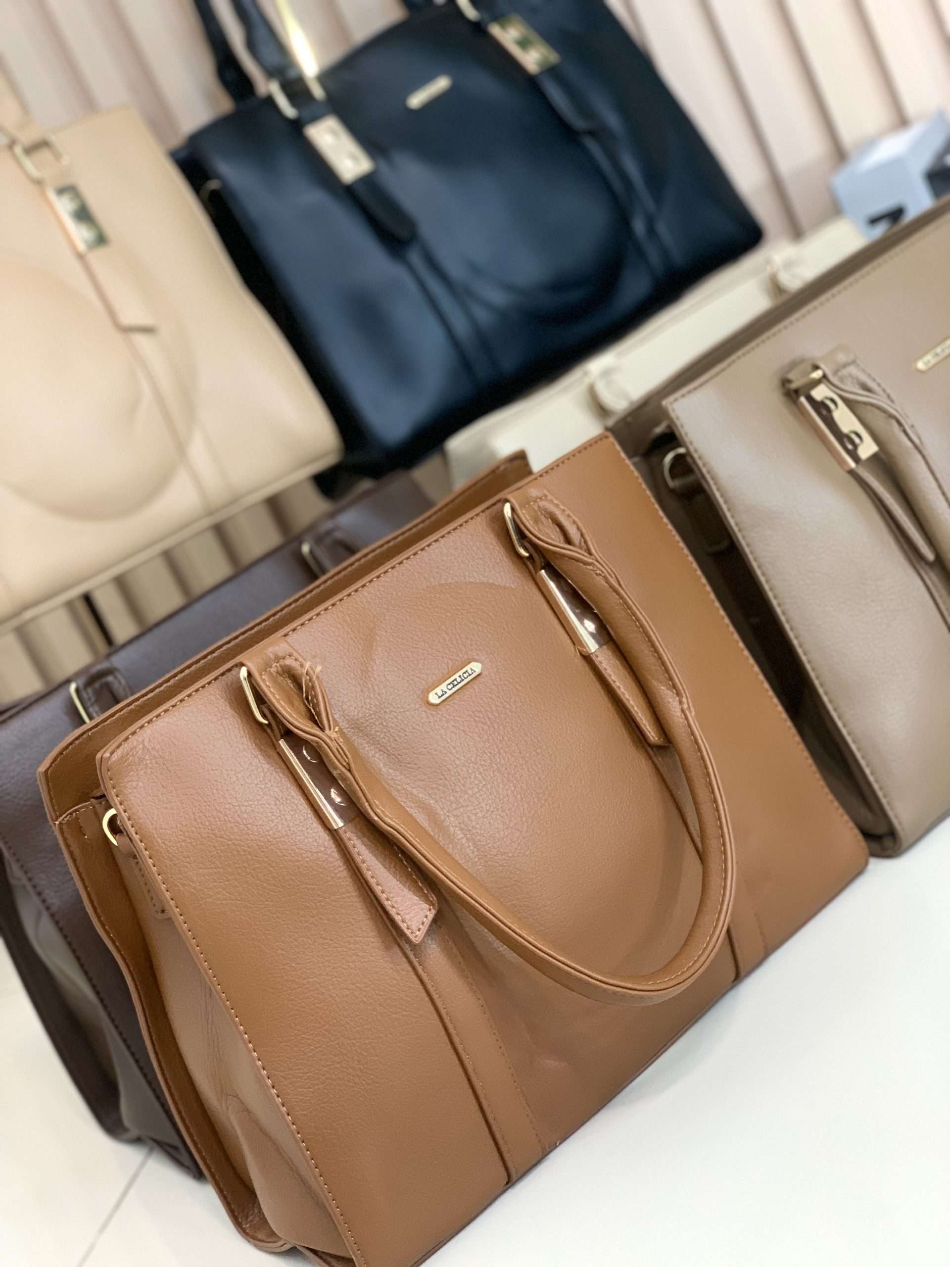 EBD1BC0E-E2F6-43D3-A290-FF389476B9EB