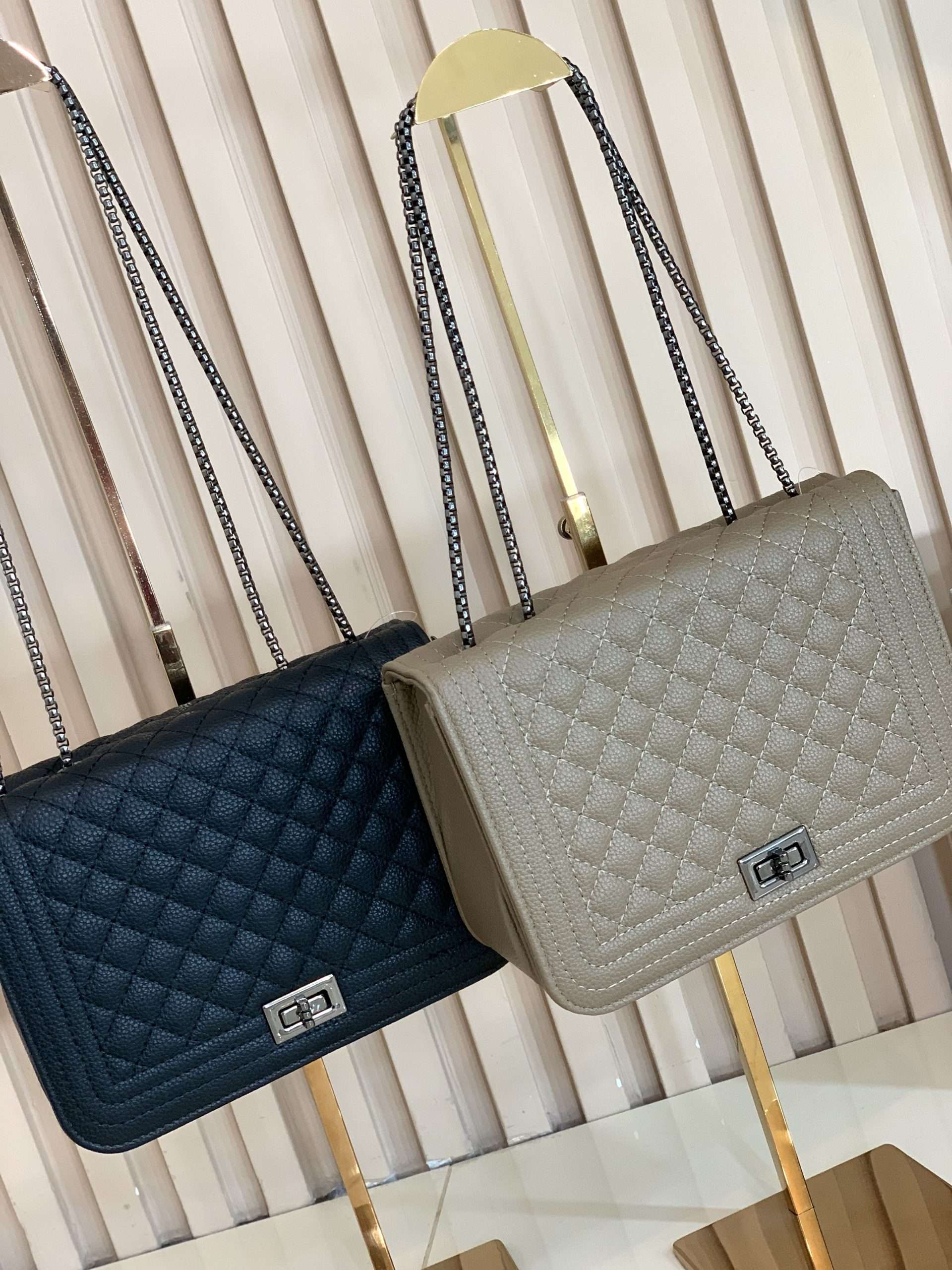 837DF1F9-2D73-4495-BC0B-946E26235E4B