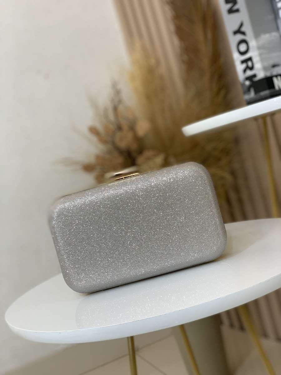 7835E86E-CEC7-48B8-9920-90469DB539DB