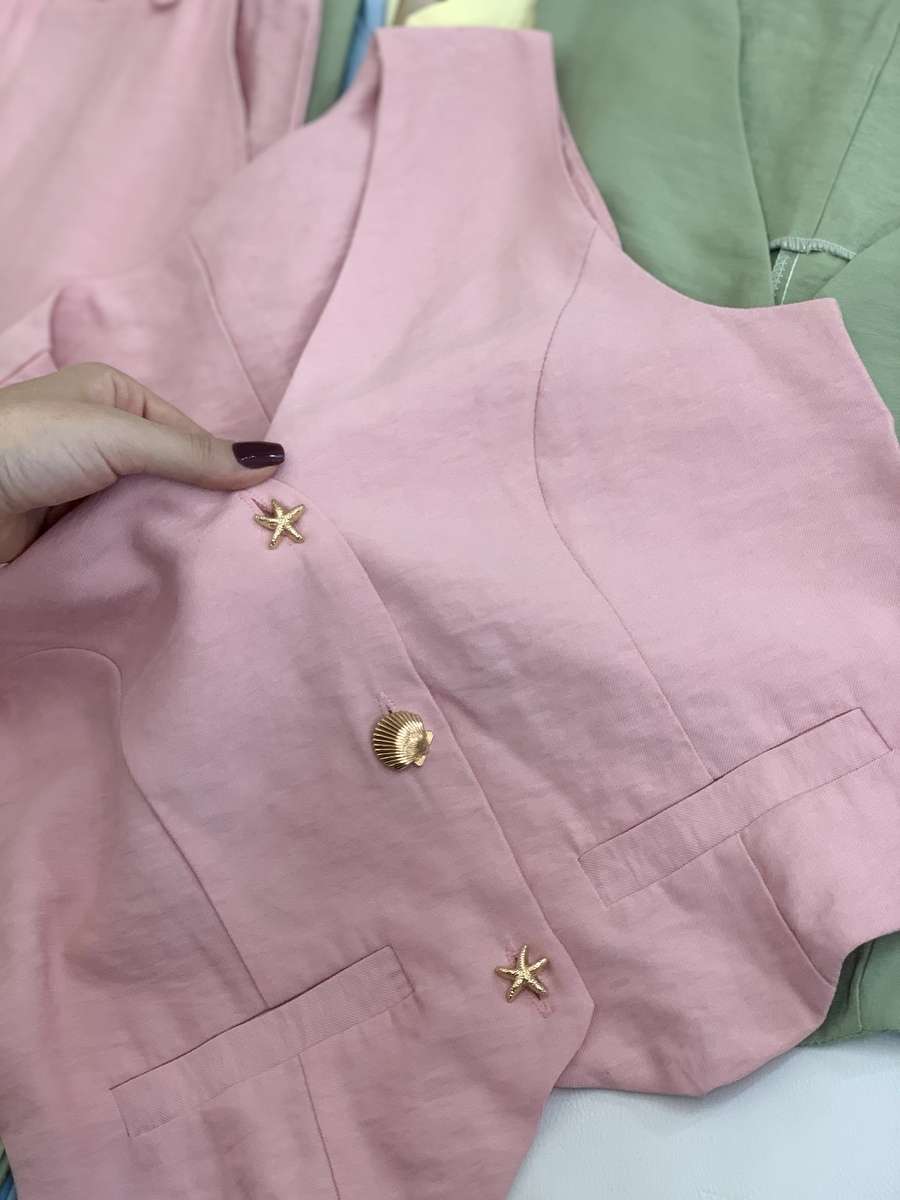 BBC404CD-0982-4446-A0AF-CE9CBDAFCE77