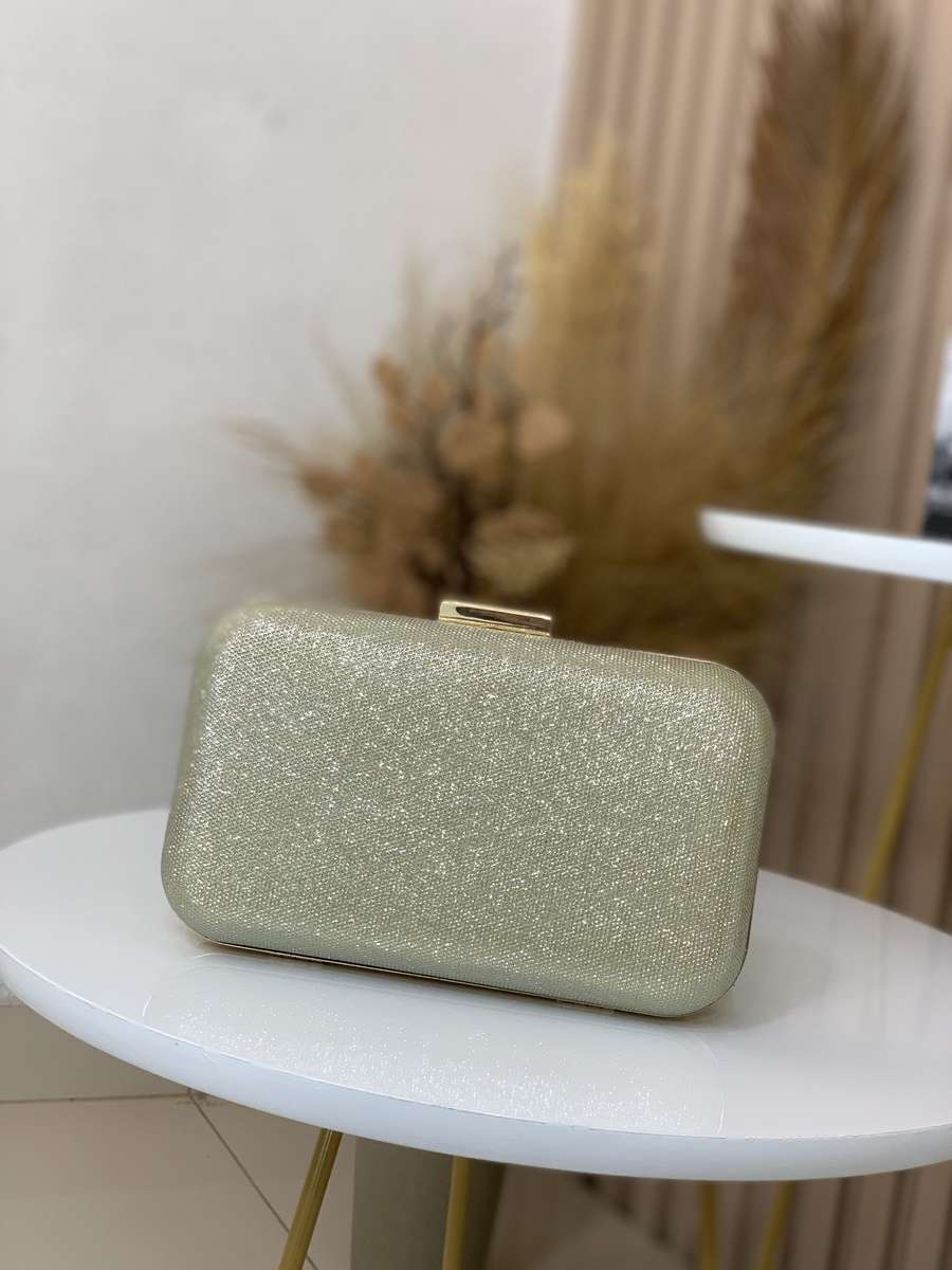 CC2D0D9A-4CEF-46FD-A9D4-B361B01D069B