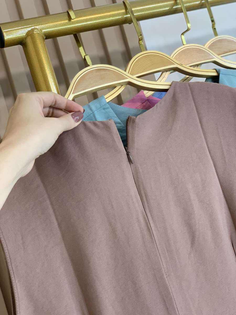 6A9B3209-40D0-4E1F-B860-D8CCB42F31EB