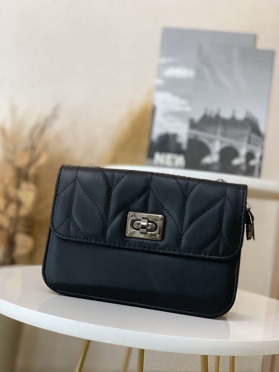 6CEF8AAE-6999-4CAF-8A2B-C2F5619BADC3