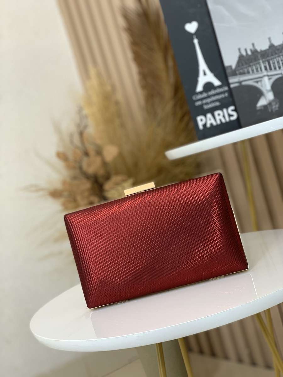 770AE48B-EB4B-4B7F-9996-4435759D41E6