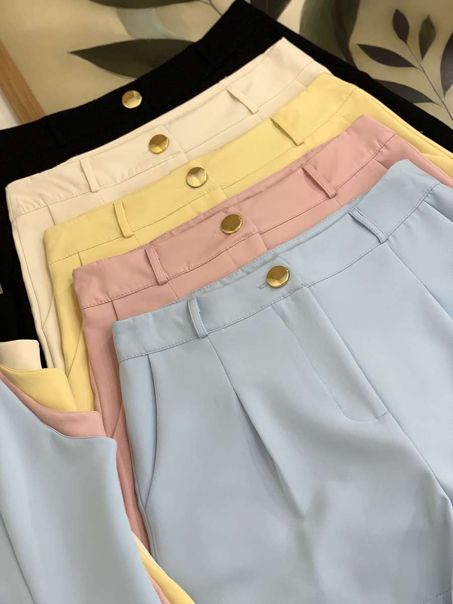 ADA2B6ED-AFBC-434F-8FF9-B98D744200CA