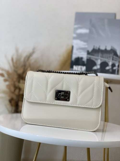 E2000220-5BE4-4BCA-AC8A-5E0CA7B20C17