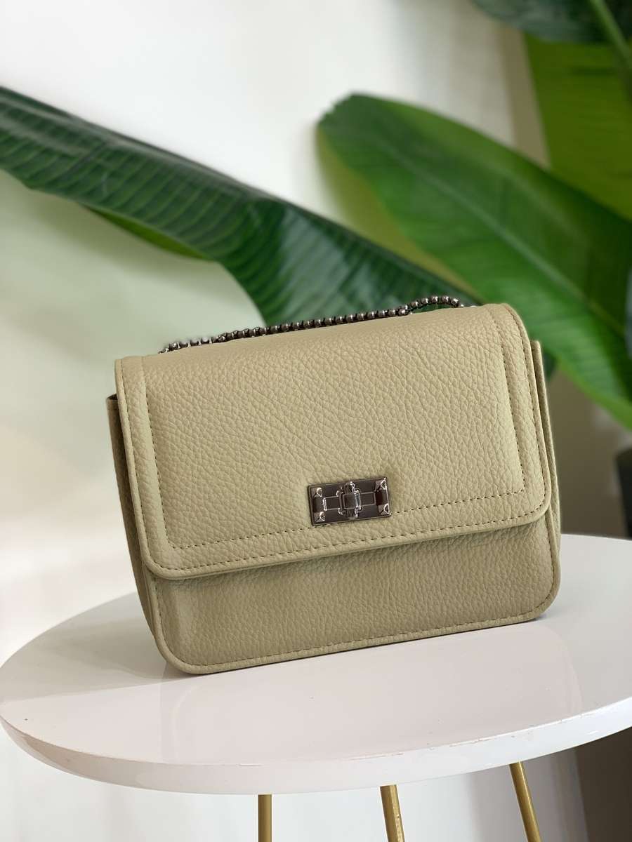 AF5A40B2-F7D4-46A8-8345-1BCA85508838