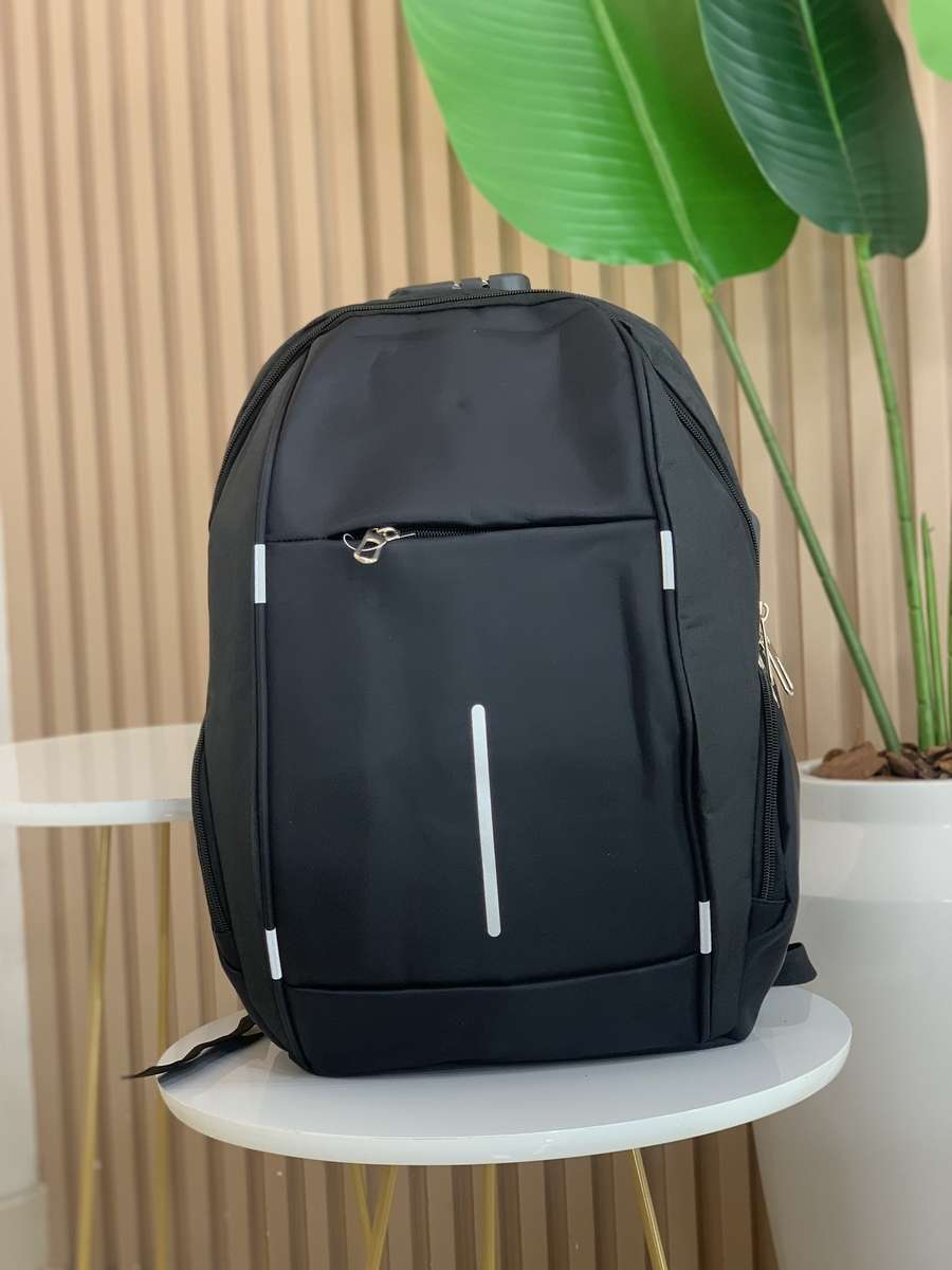 DF81E500-725B-46C4-9C33-FF845C79E878