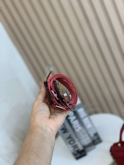 F3D331D8-C57E-4DBE-86F7-25A35BF65B34